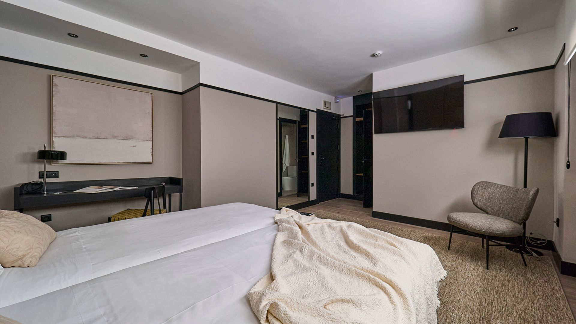 Double interior room at Oviedo Ópera