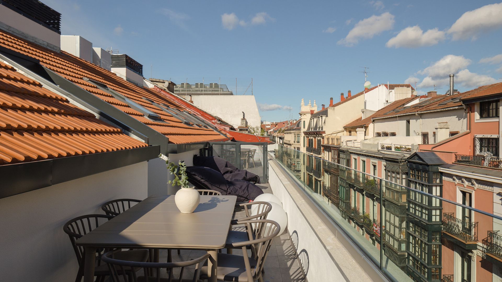 Estúdio com terraço em Bilbao Ledesma