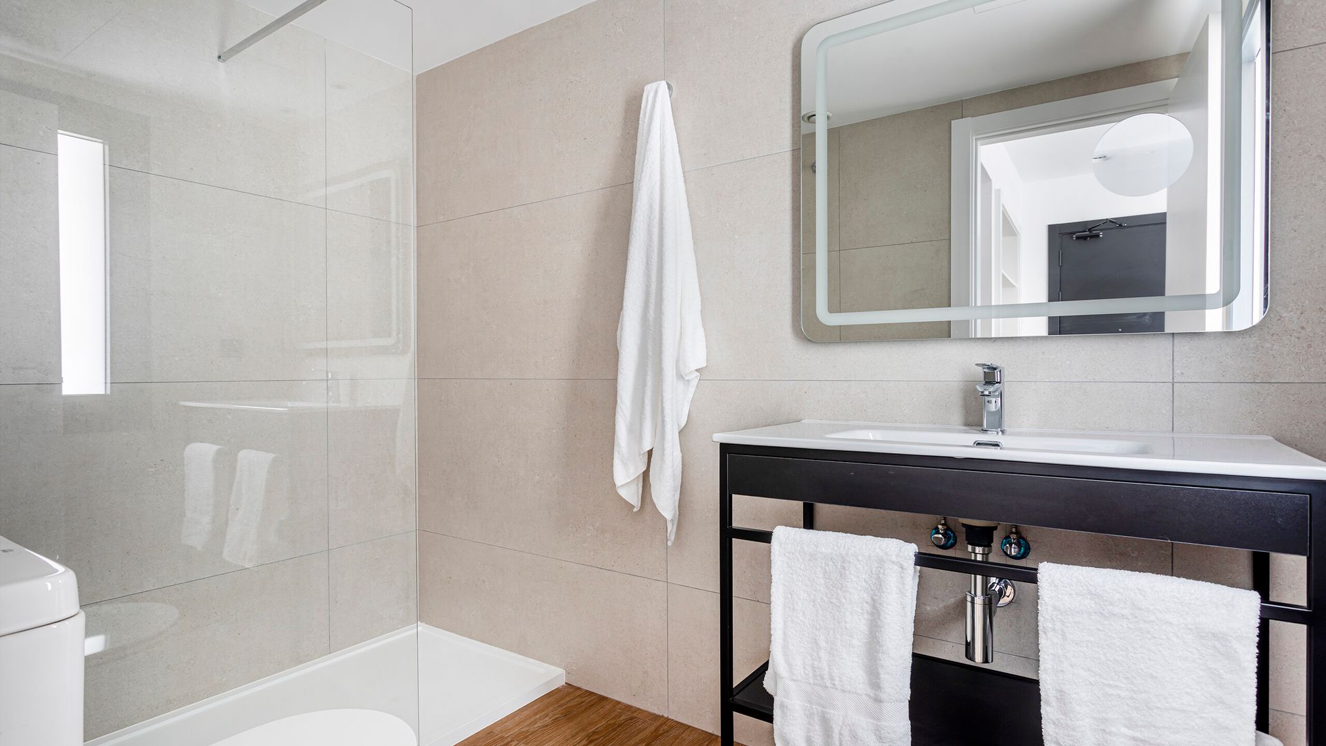 Superior Double Room in Valencia Feria