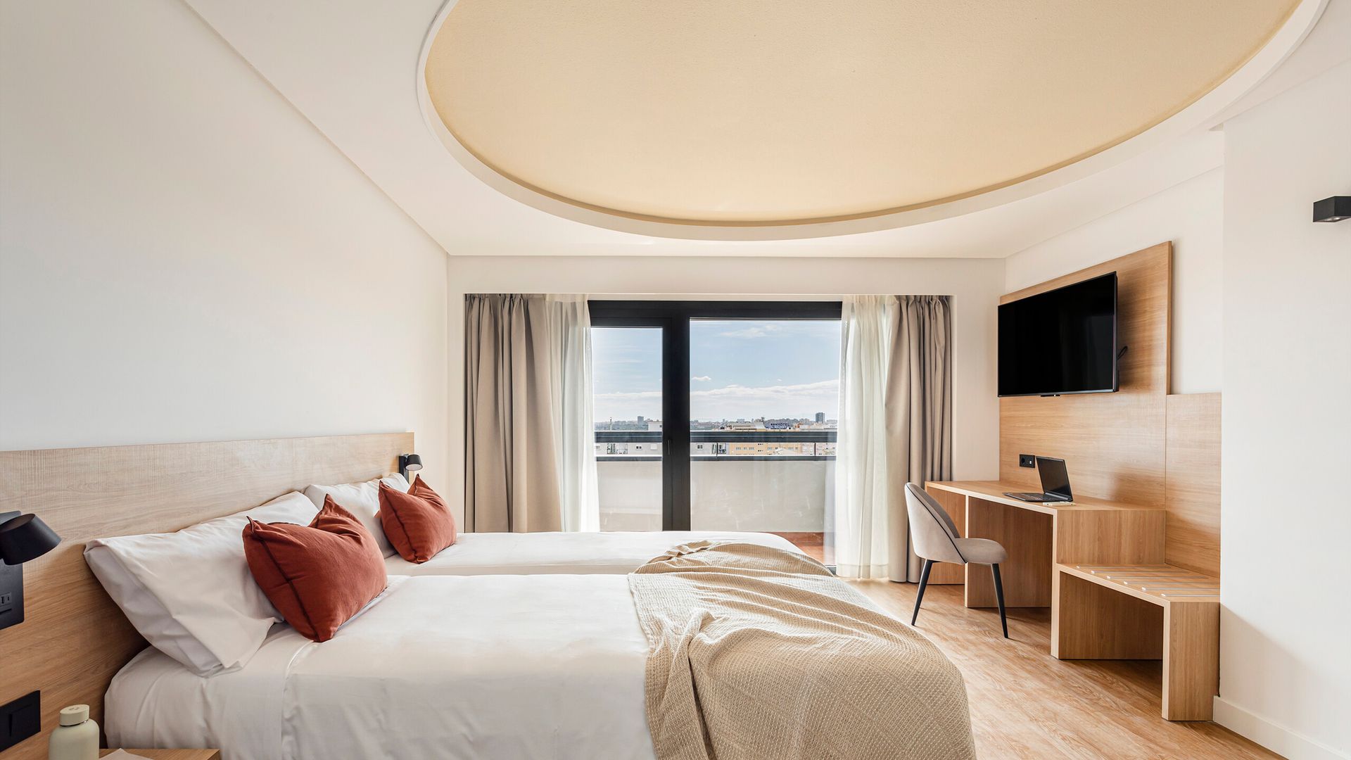 Superior Double Room in Valencia Feria