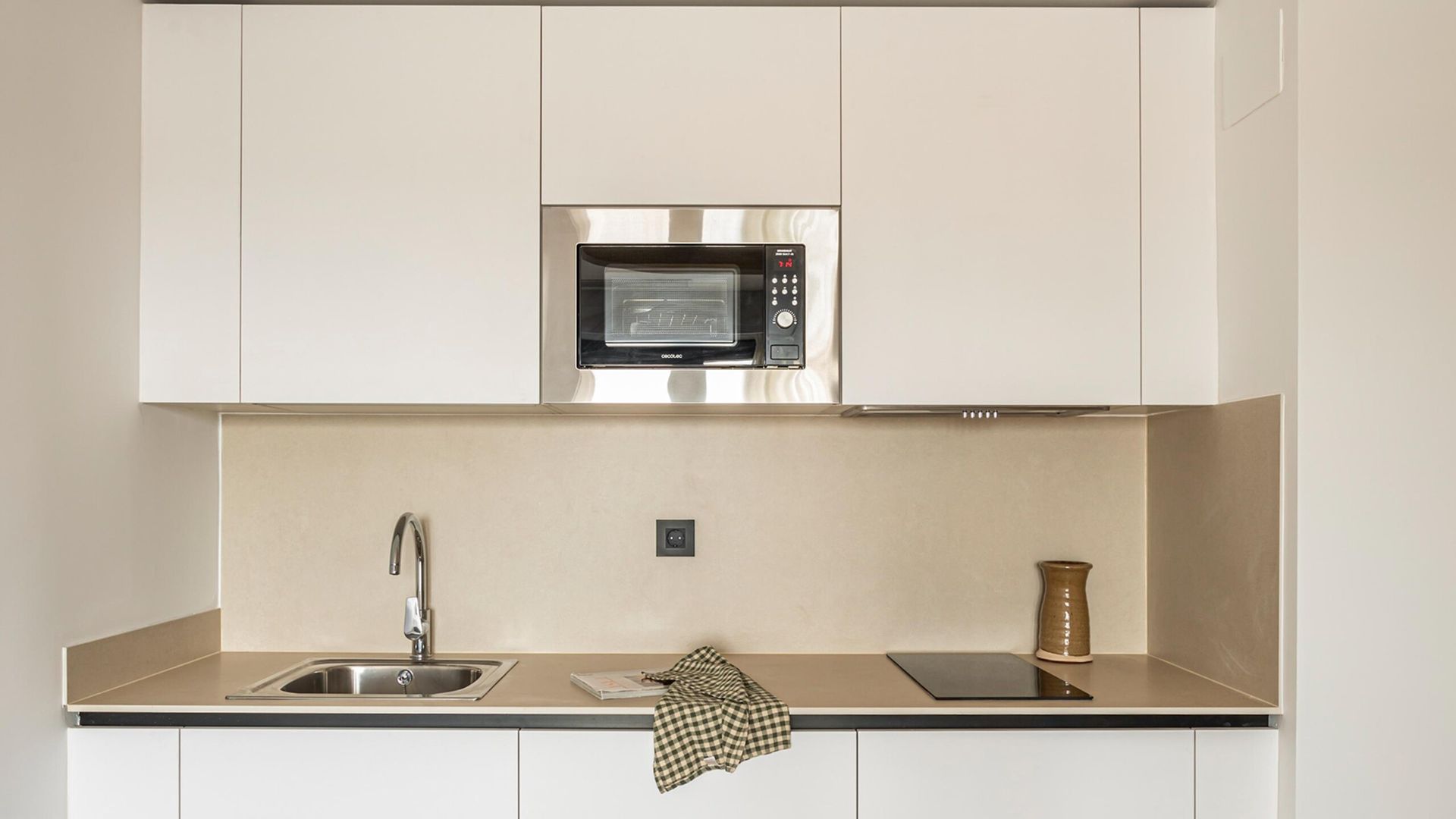 1-Bedroom Apartment in Valencia Feria