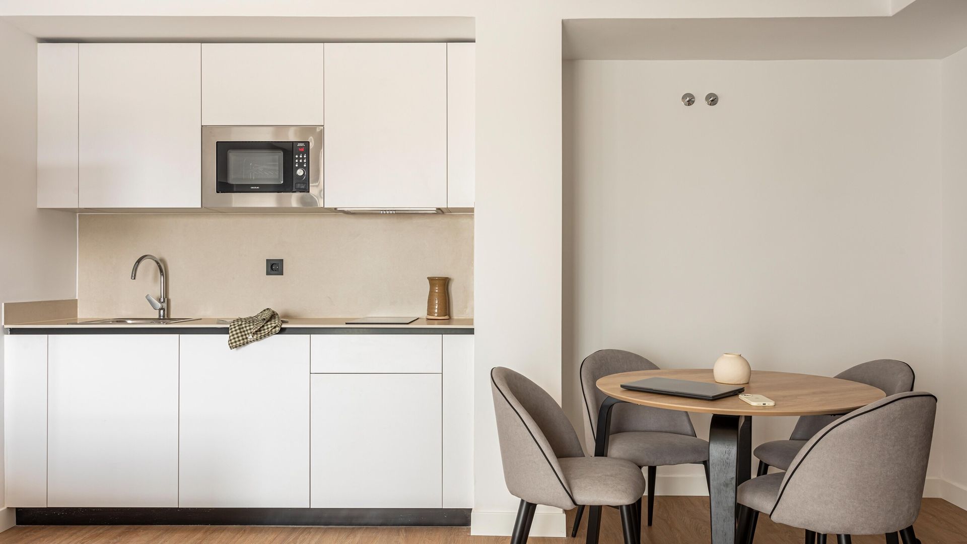 1-Bedroom Apartment in Valencia Feria