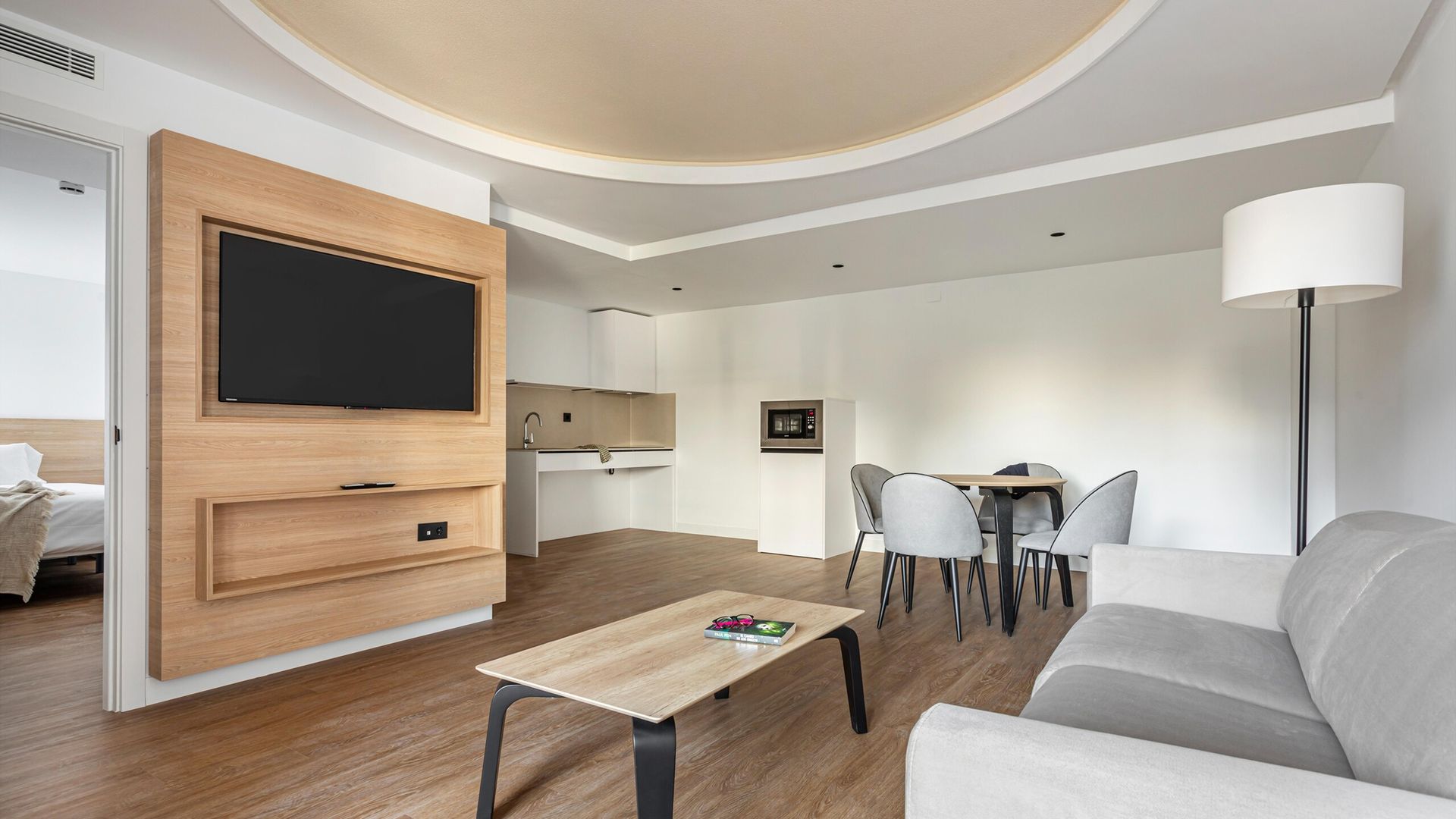 Deluxe 1-Bedroom Apartment in Valencia Feria