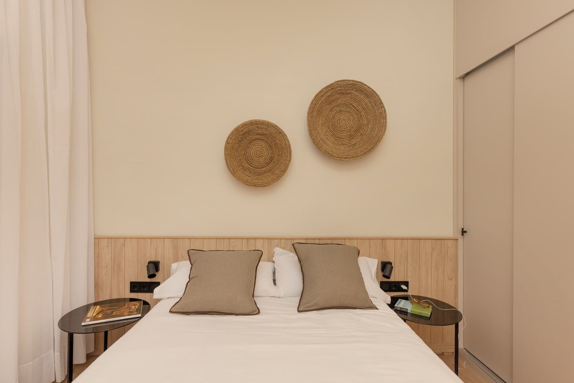 1 bedroom apartment with terrace in Barcelona Sant Antoni (pax 3)