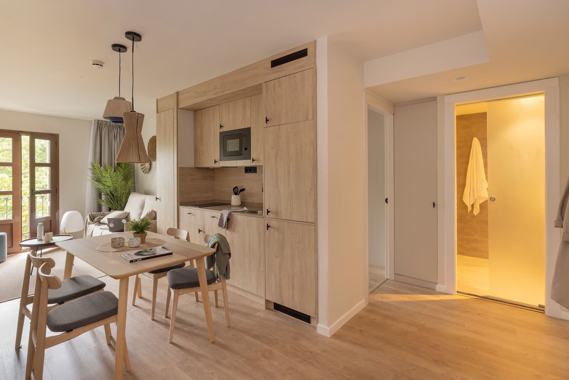 2 bedroom apartment with a balcony in Barcelona Sant Antoni