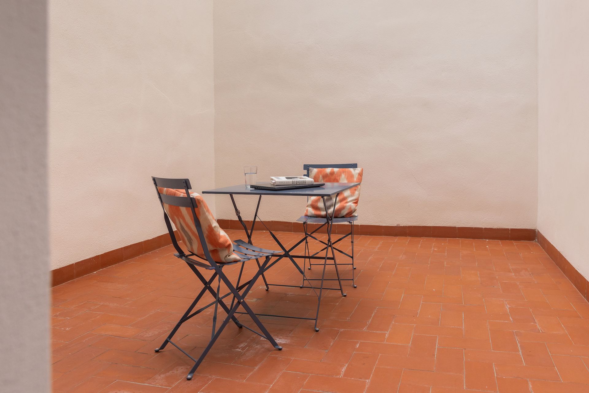 Studio with terrace in Valencia Jardín Botánico (max 1)