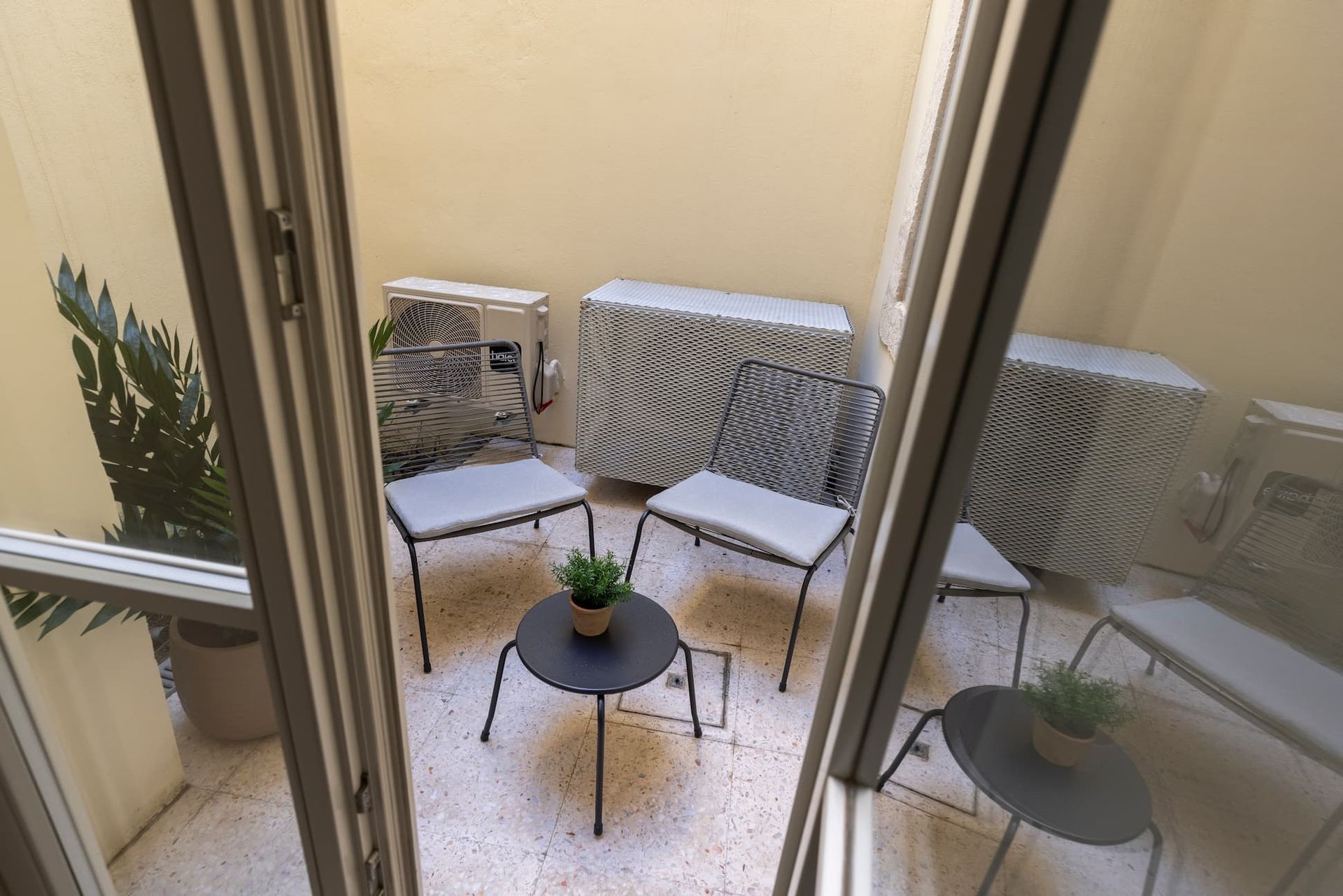 Apartamento 1 dormitorio con terraza en Príncipe Real (pax 2)