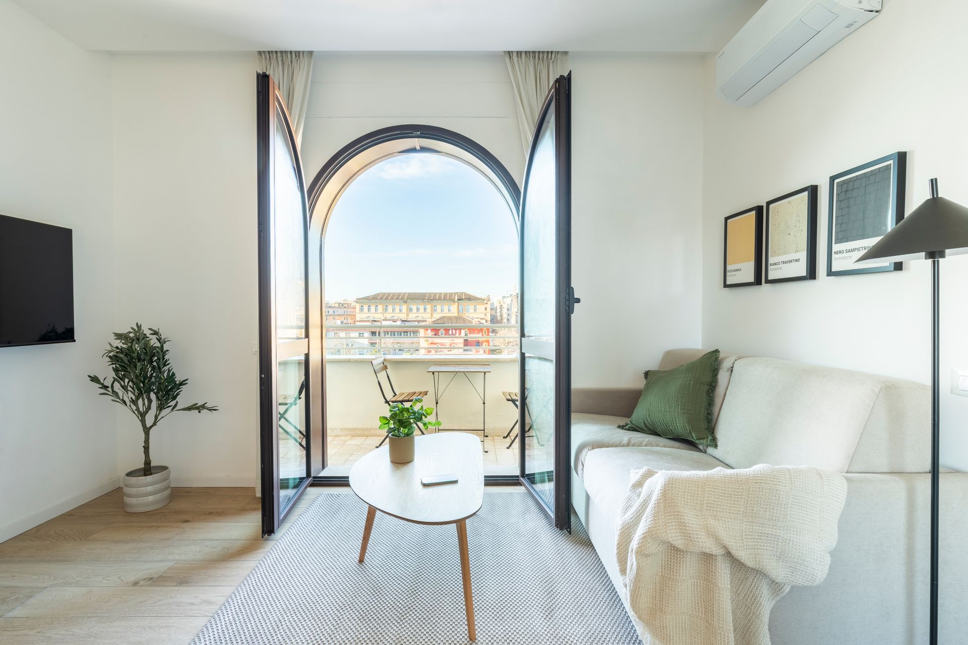 Appartamento con una Camera da Letto e Balcone a Roma San Lorenzo