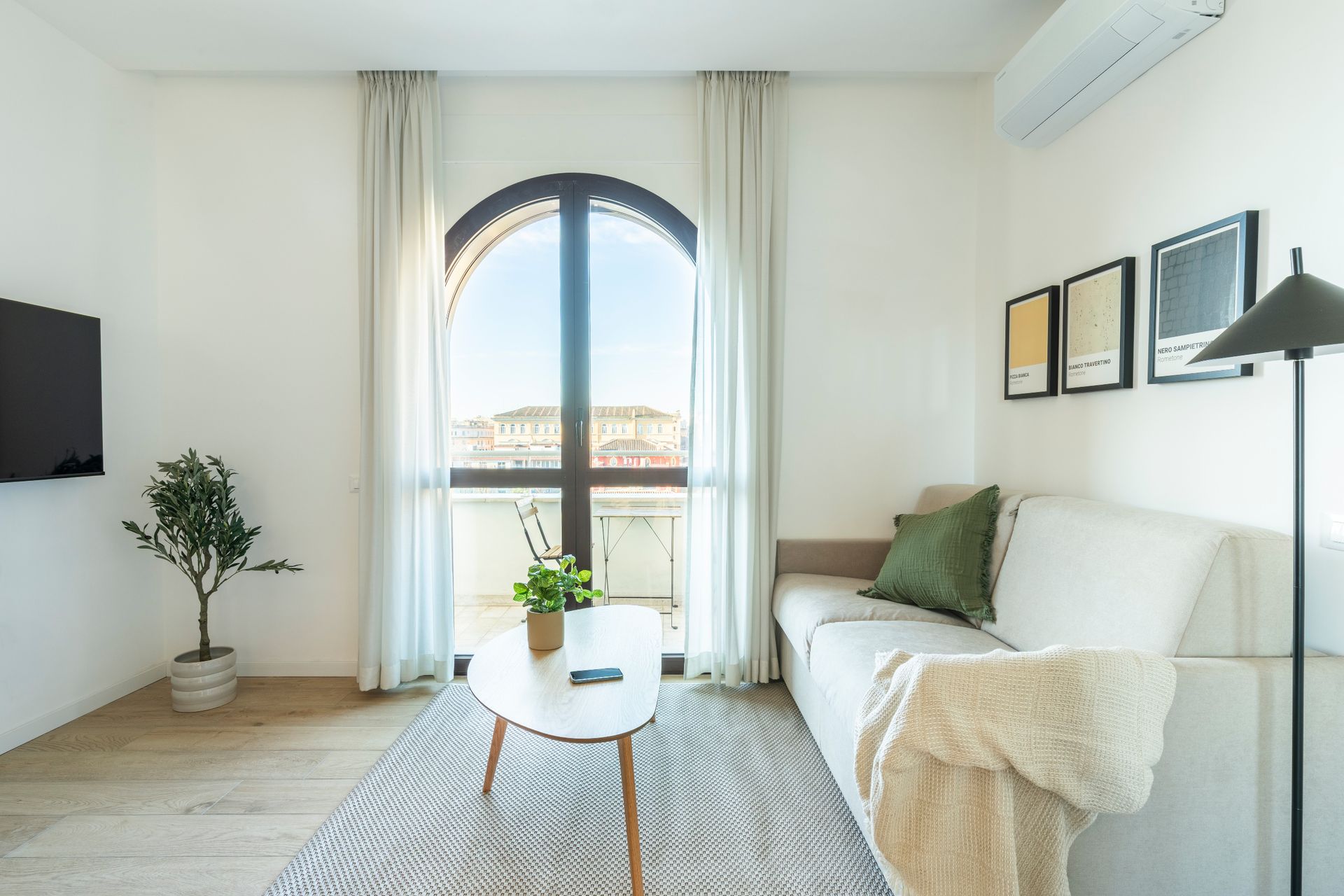 Appartamento con una Camera da Letto e Balcone a Roma San Lorenzo