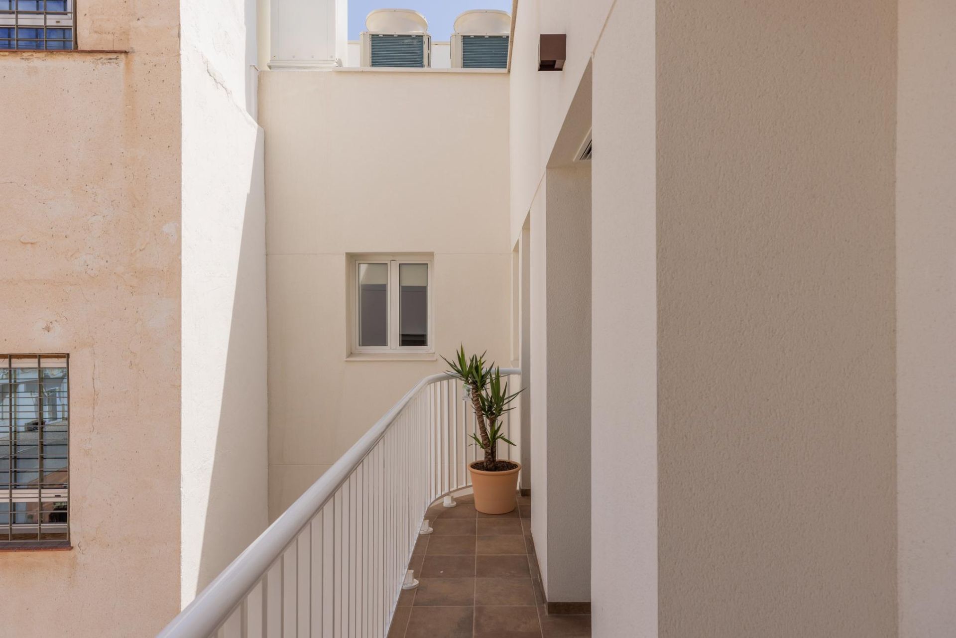 Studio familial avec terrasse à Alicante Rambla