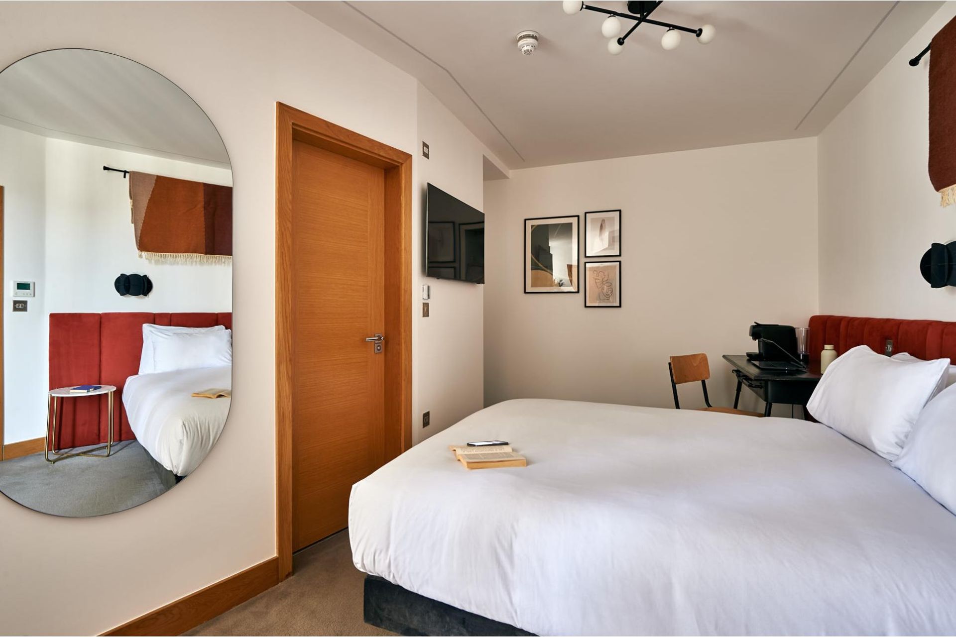 Interior double room in London Edgware Road