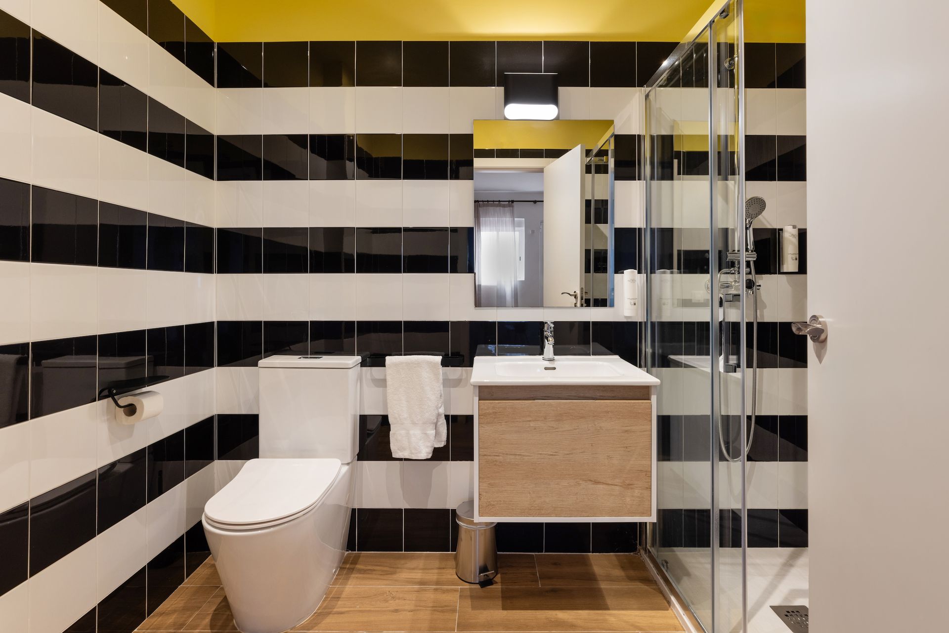 Apartamento 2 dormitorios en Valencia Abastos con balcón (max 5)