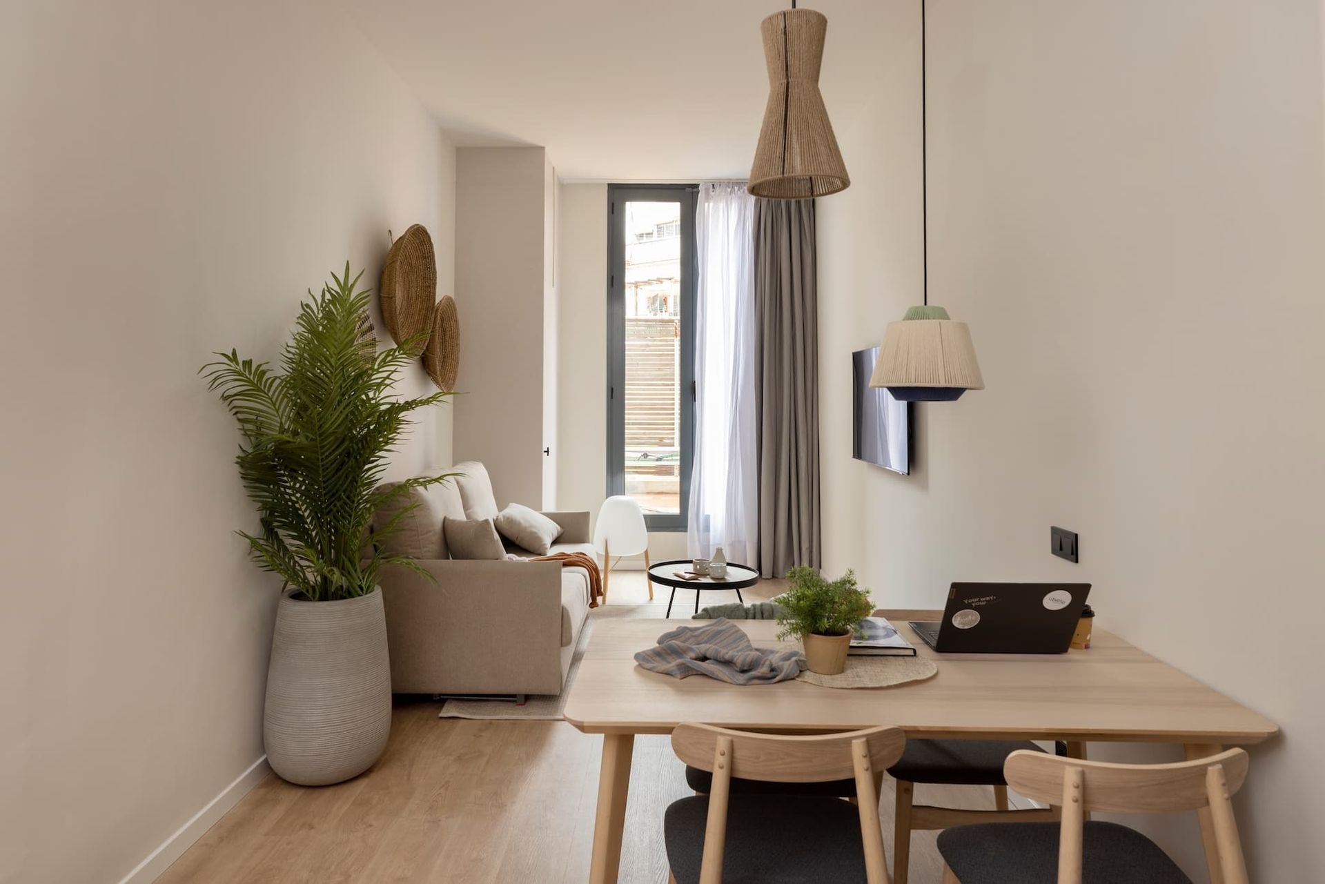 Apartamento 1 dormitorio con terraza en Barcelona Sant Antoni (pax 3)