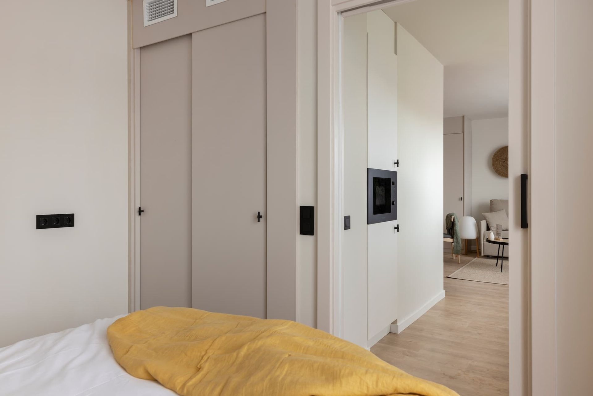 Apartamento 1 dormitorio con terraza en Barcelona Sant Antoni (pax 4)