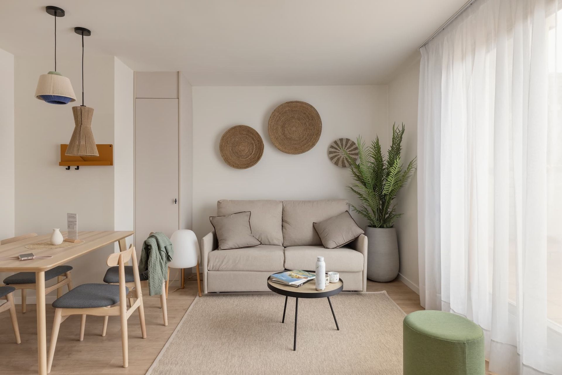 Apartamento 1 dormitorio con terraza en Barcelona Sant Antoni (pax 4)