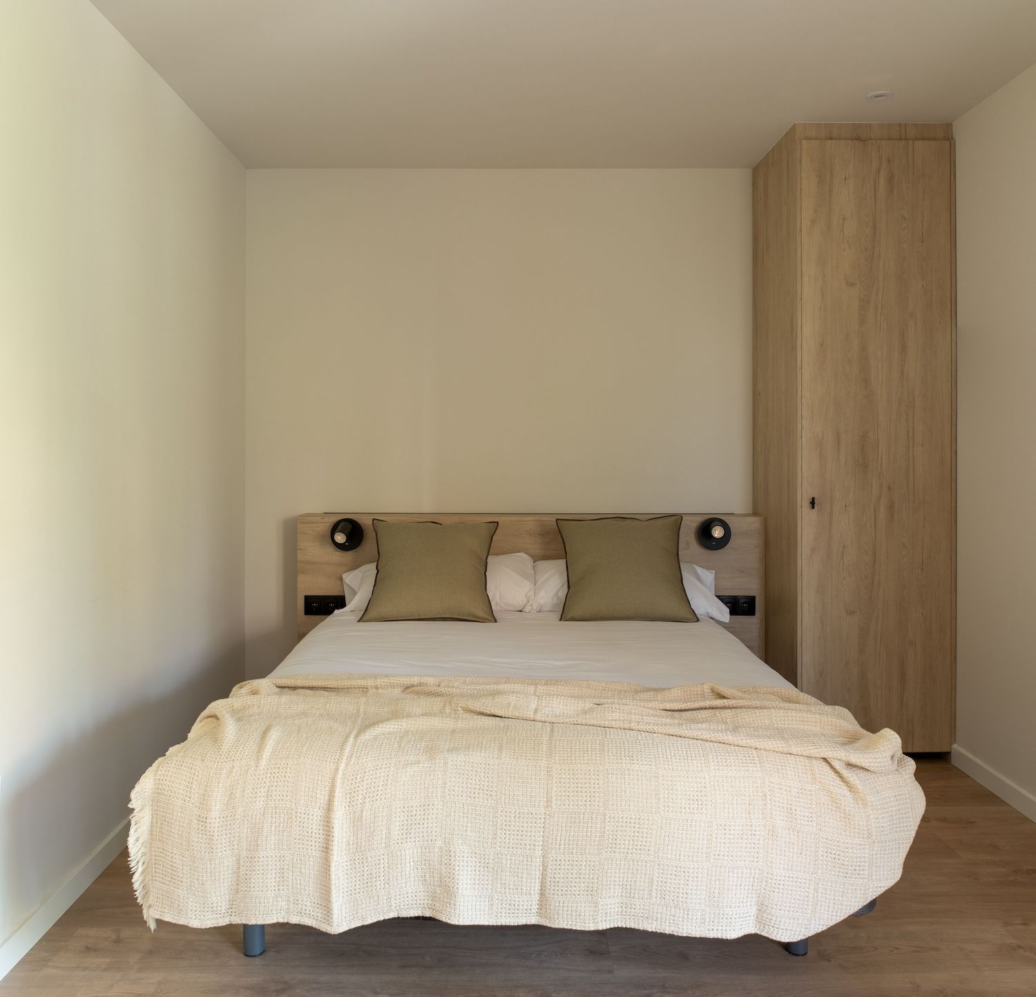 1 bedroom apartment with a terrace in Pamplona Universidad