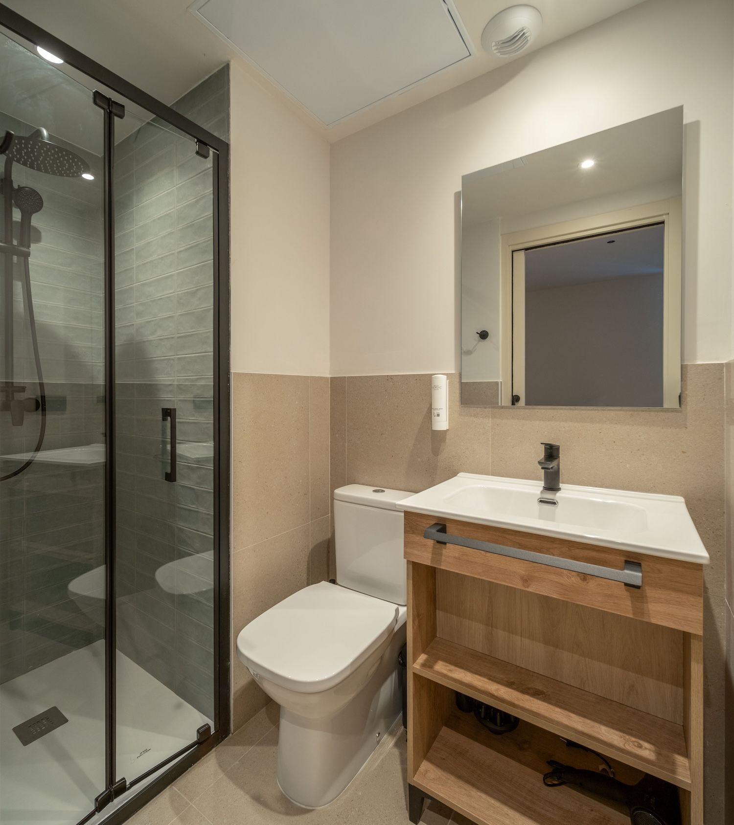 1 bedroom apartment with a terrace in Pamplona Universidad