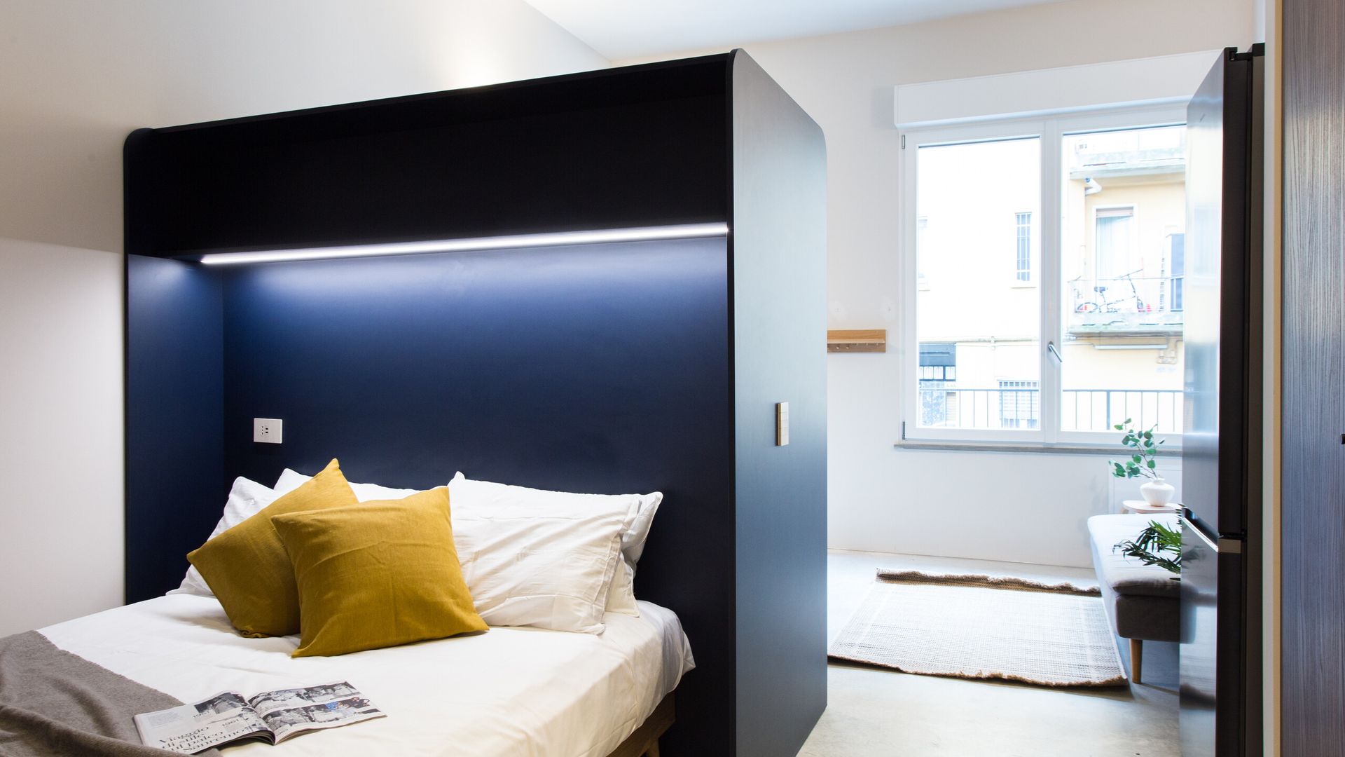 Simple studio in Milano Dergano
