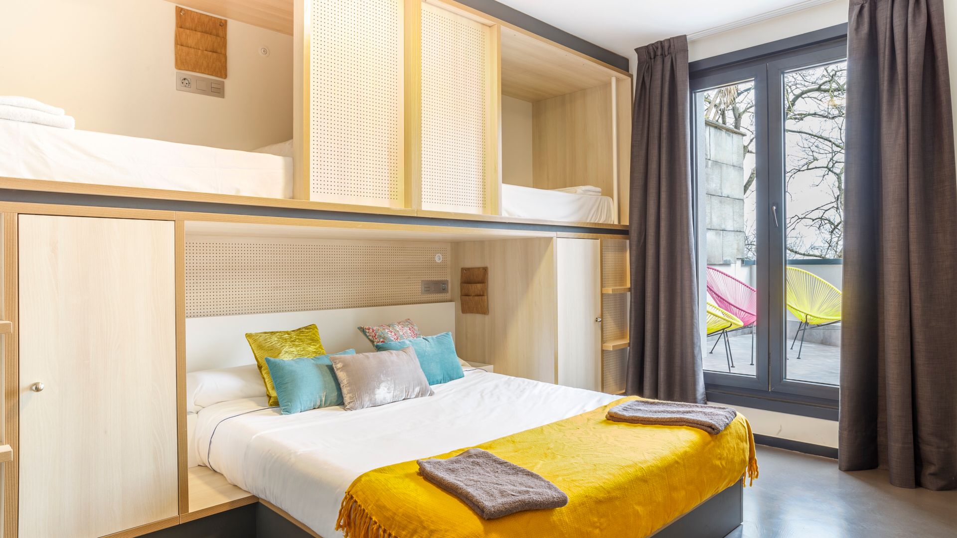 Deluxe room for couples with private bathroom
