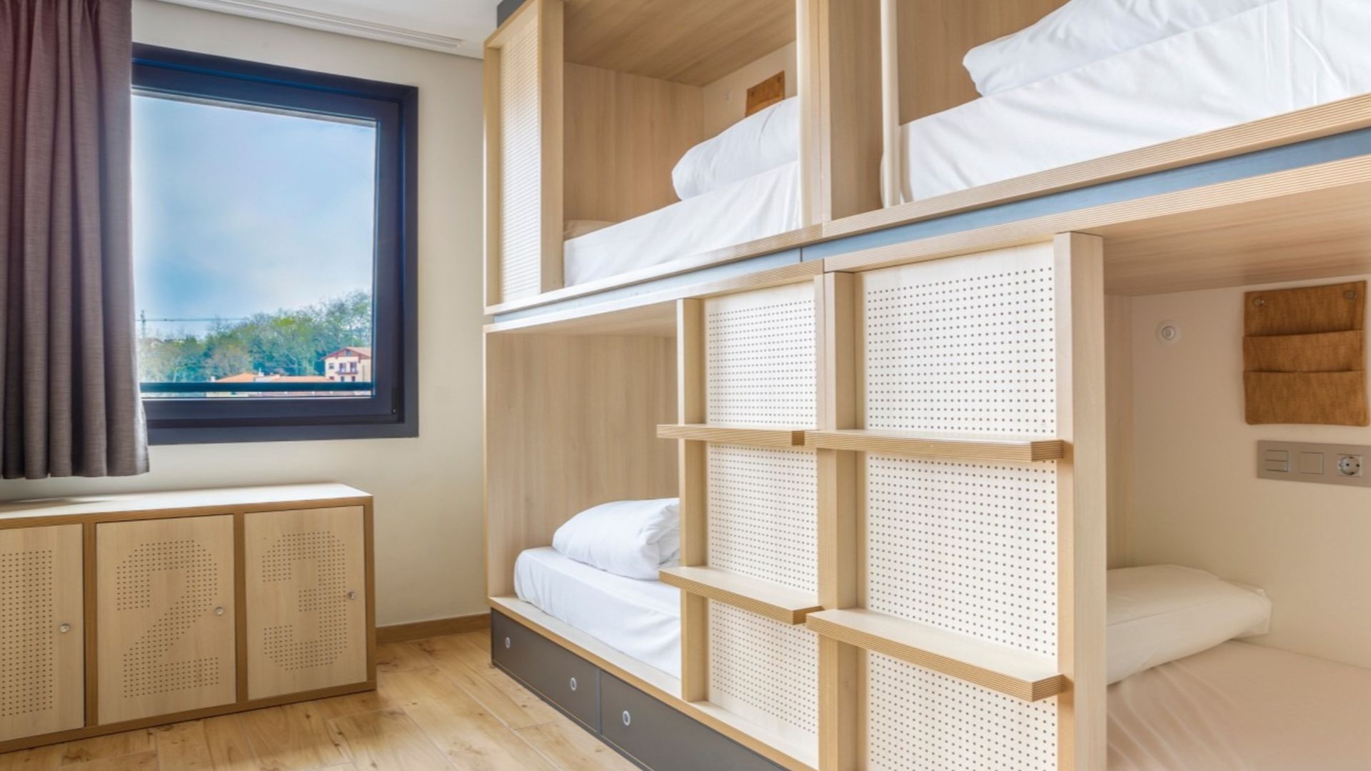 Bed in a shared 8-bed room with private bathroom 