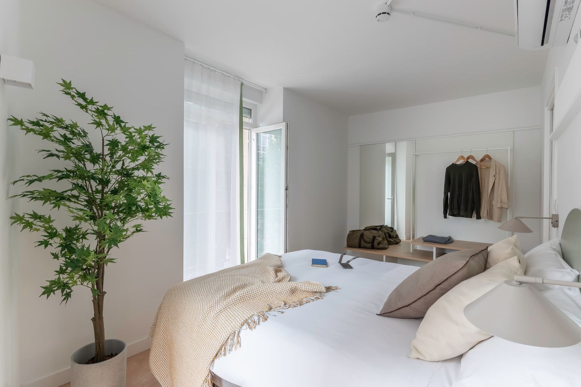 2 bedroom apartment with a balcony in Abando (pax 6)