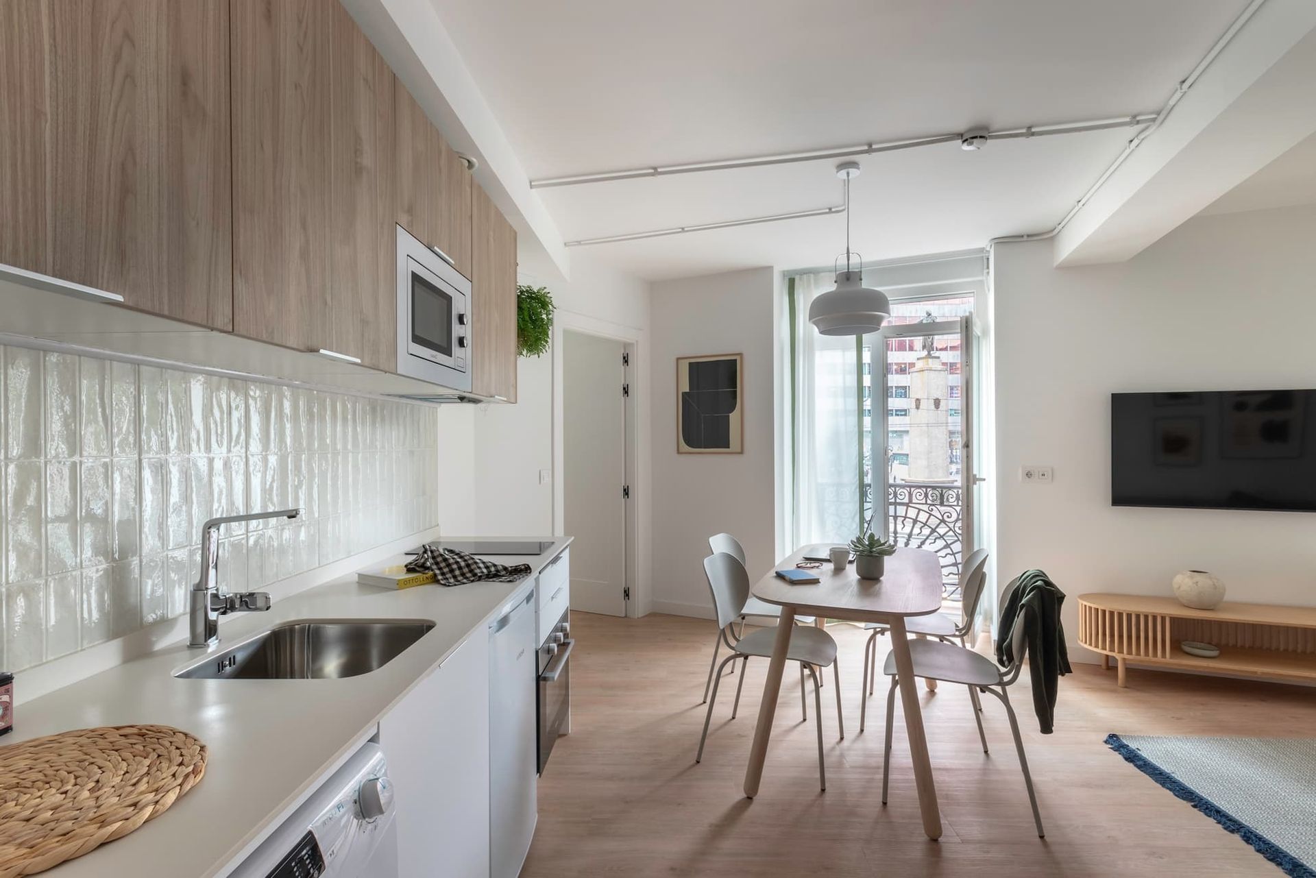 2 bedroom apartment with a balcony in Abando (pax 6)