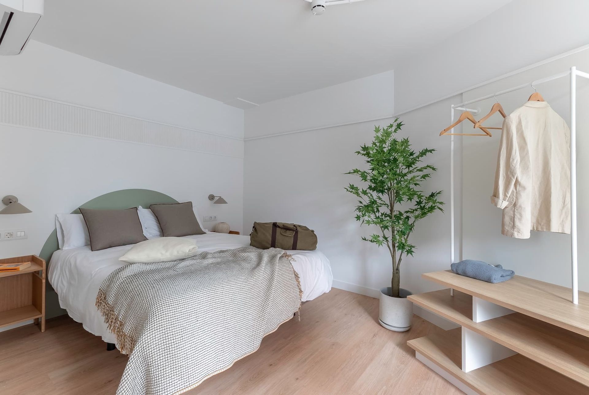 2 bedroom apartment with a balcony in Abando (pax 6)