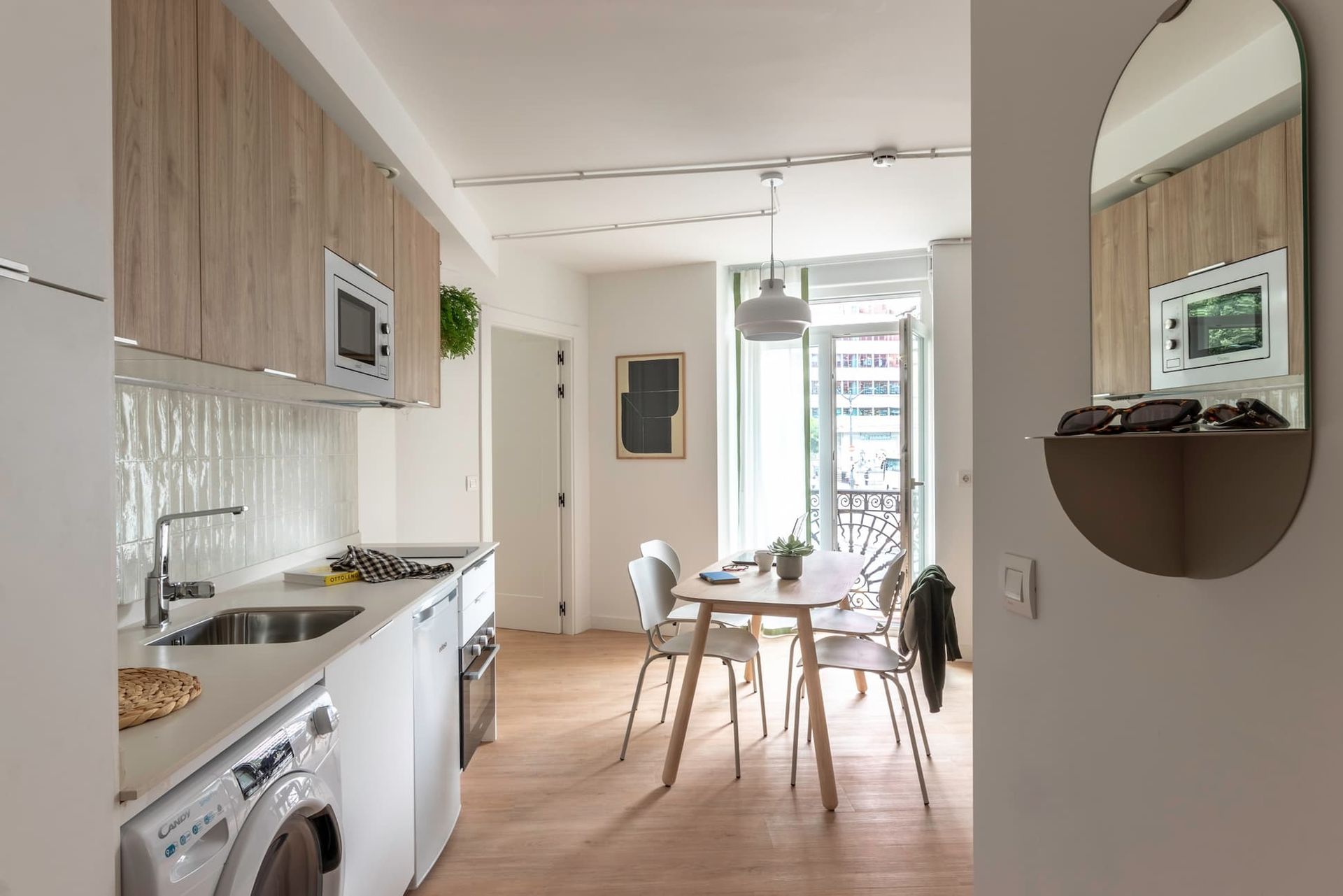 2 bedroom apartment with a balcony in Abando (pax 6)