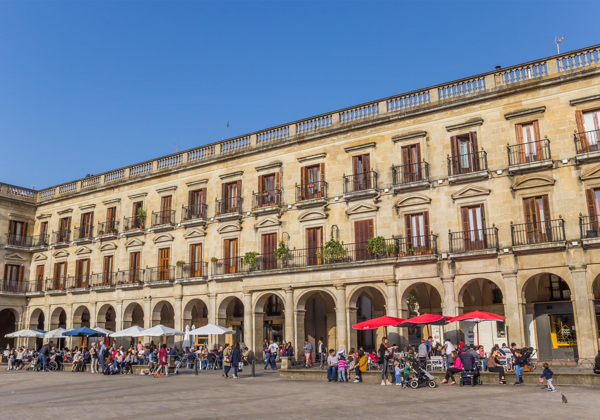 Ático 2 Dormitorios con Terraza en Vitoria centro