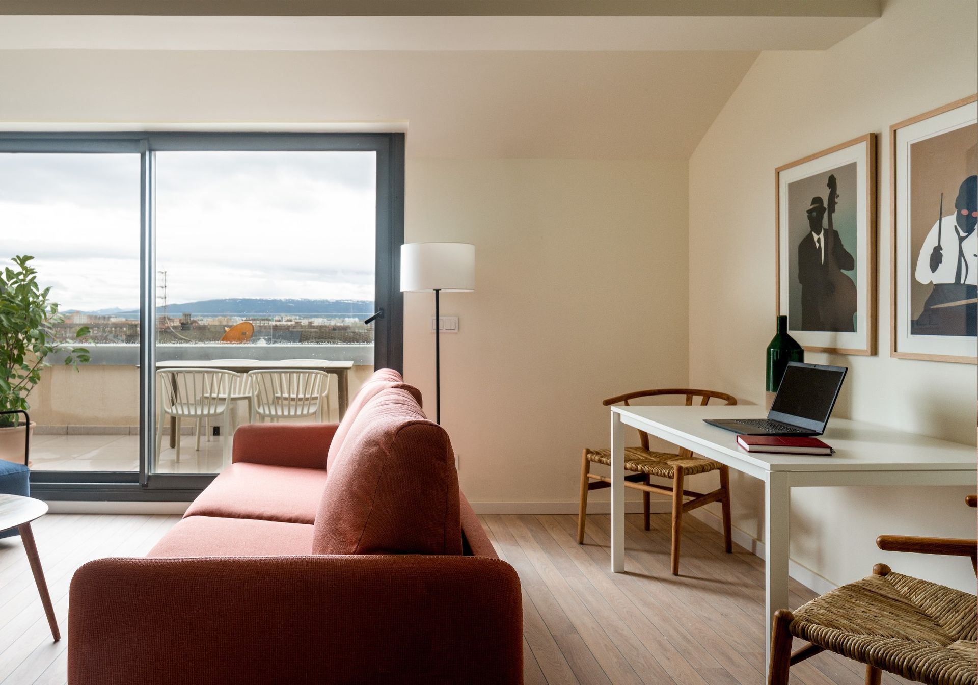 Ático de 2 Quartos com Terraço em Vitoria centro