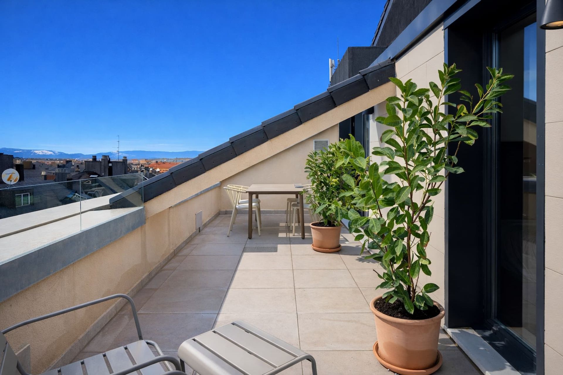 Two bedroom penthouse in Vitoria city centre