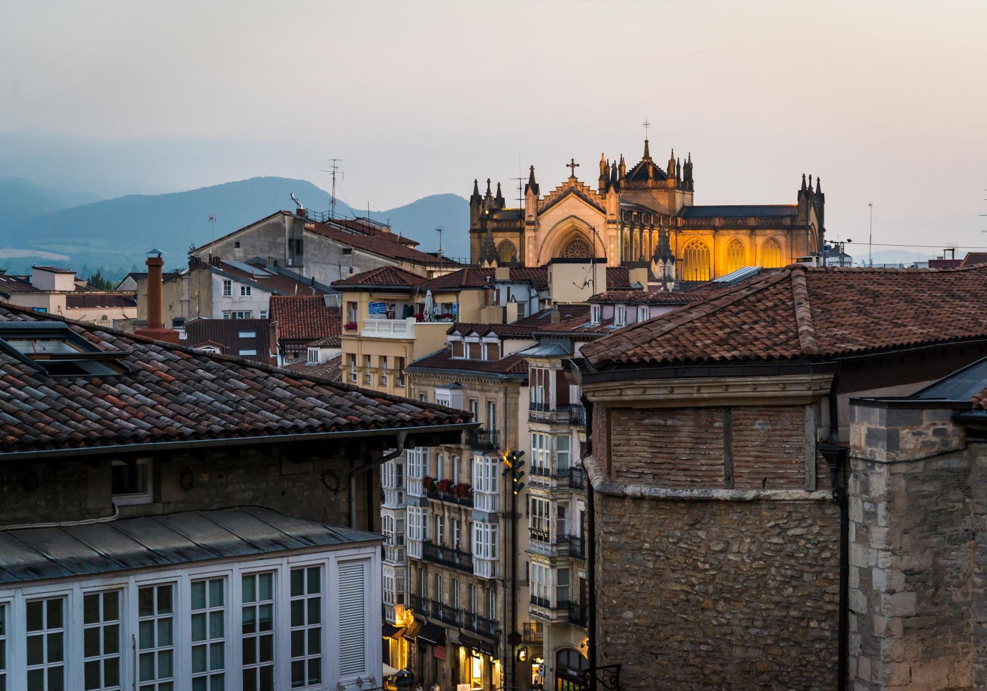 Ático de 1 Quarto com Terraço em Vitoria centro