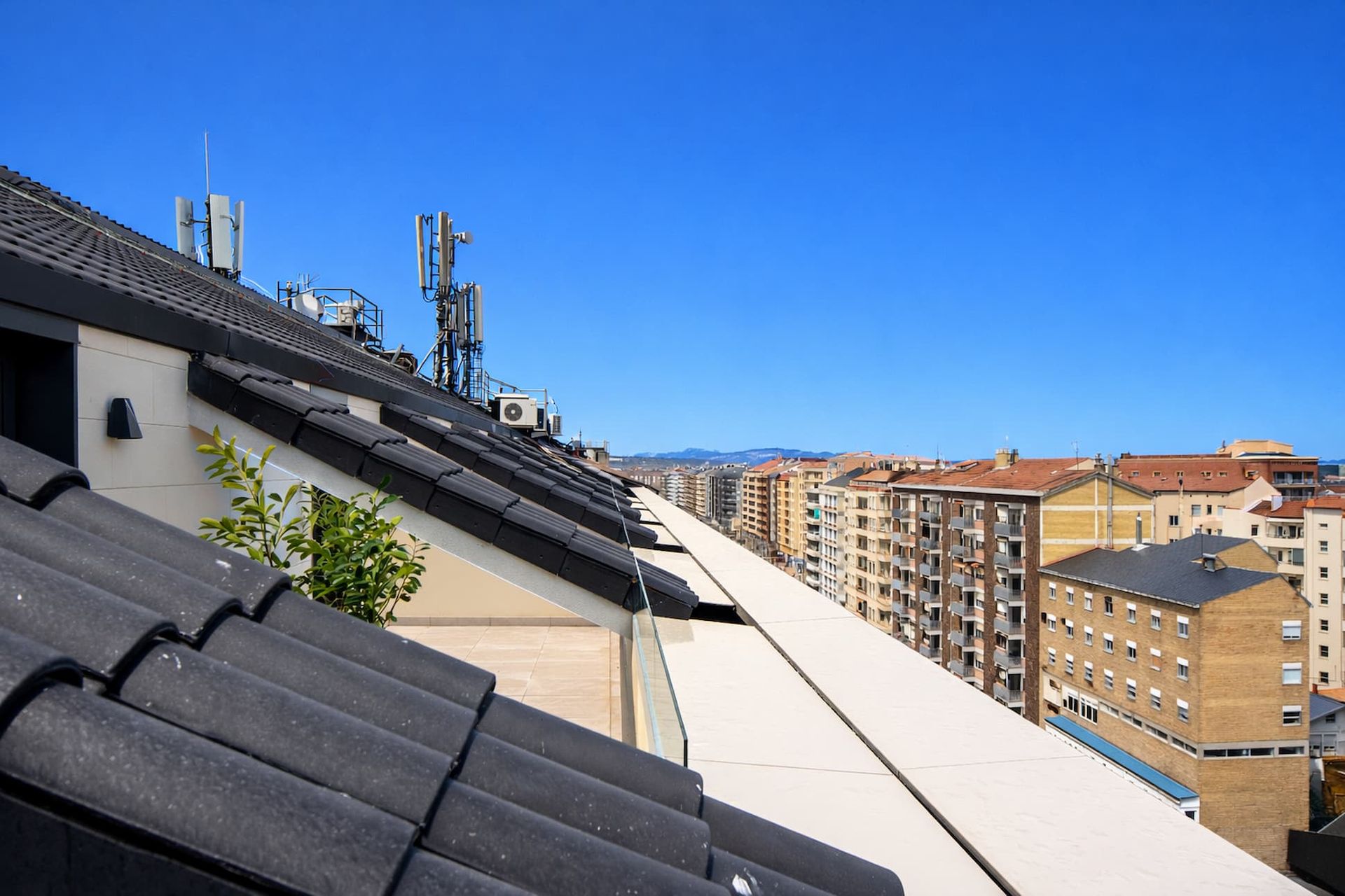 One bedroom penthouse in Vitoria city centre