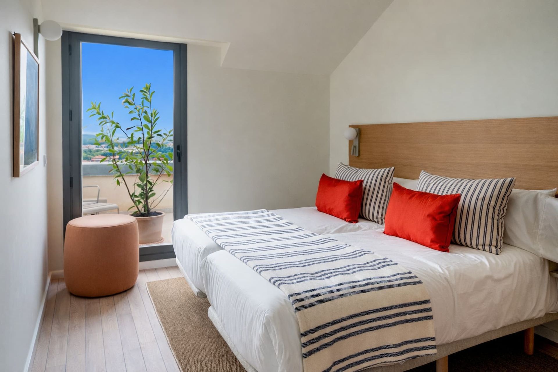 One bedroom penthouse in Vitoria city centre