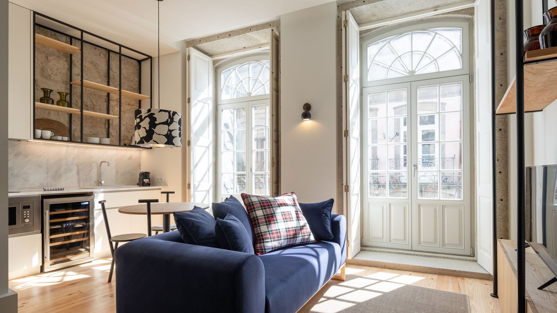 2-Bedroom Duplex Apartment in Porto Laranjais