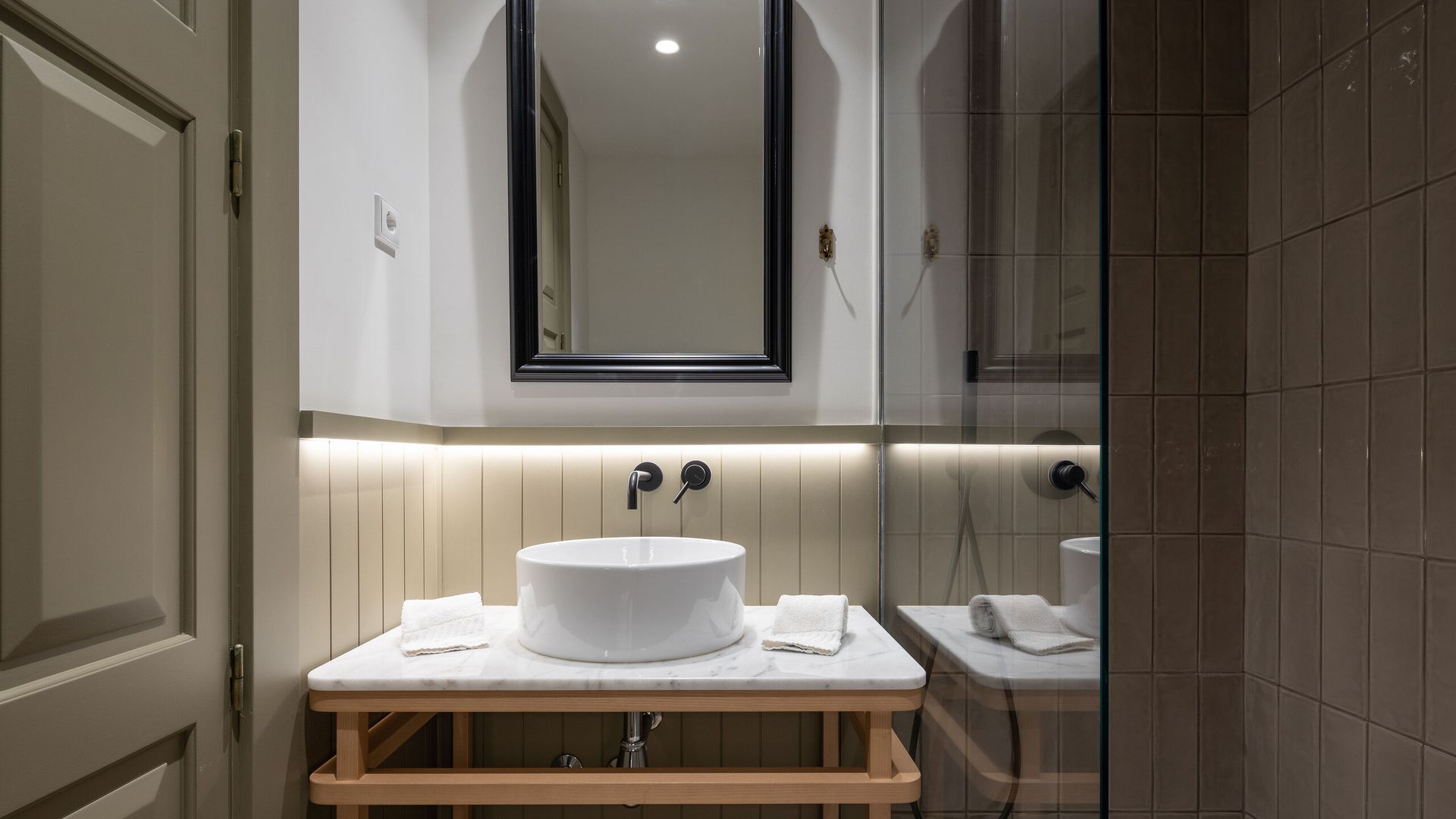 2-Bedroom Apartment in Porto Laranjais
