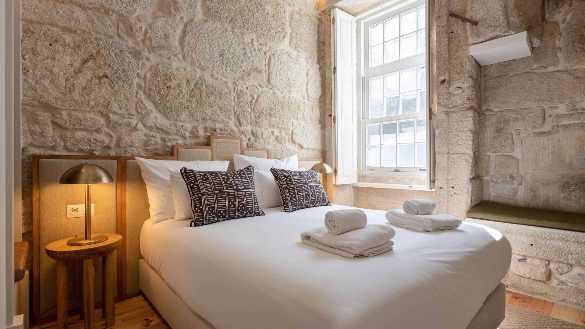 2-Bedroom Apartment in Porto Laranjais