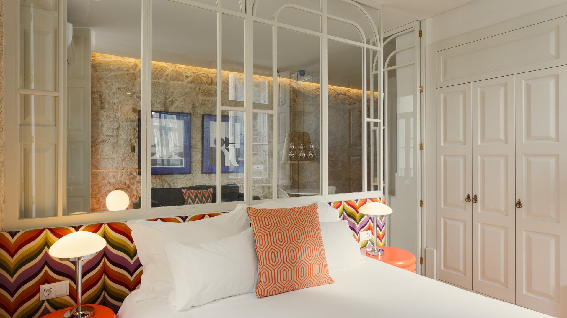 1-Bedroom Apartment in Porto Laranjais