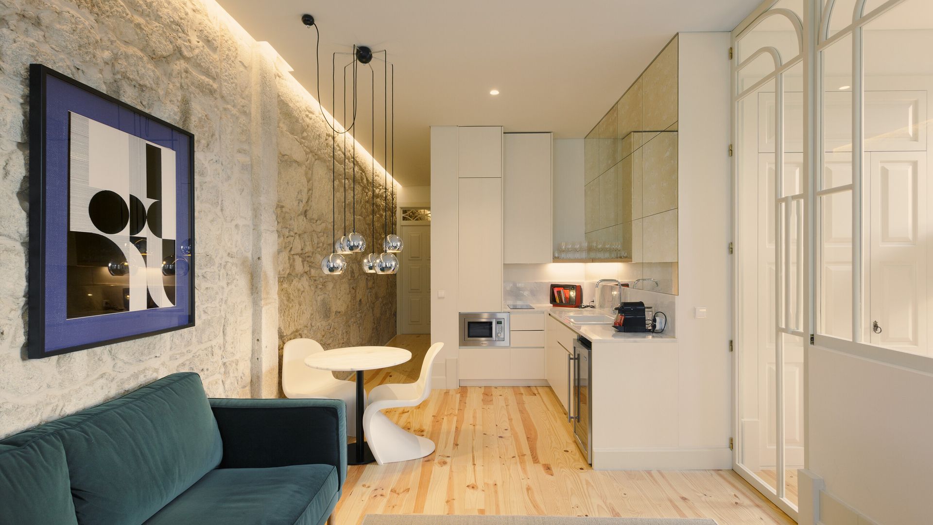 1-Bedroom Apartment in Porto Laranjais