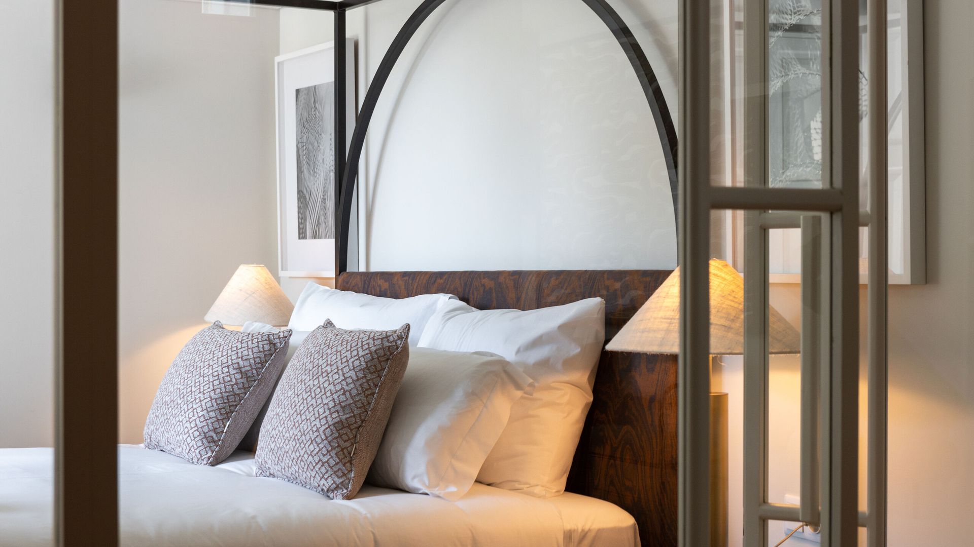 1-Bedroom Apartment in Porto Laranjais
