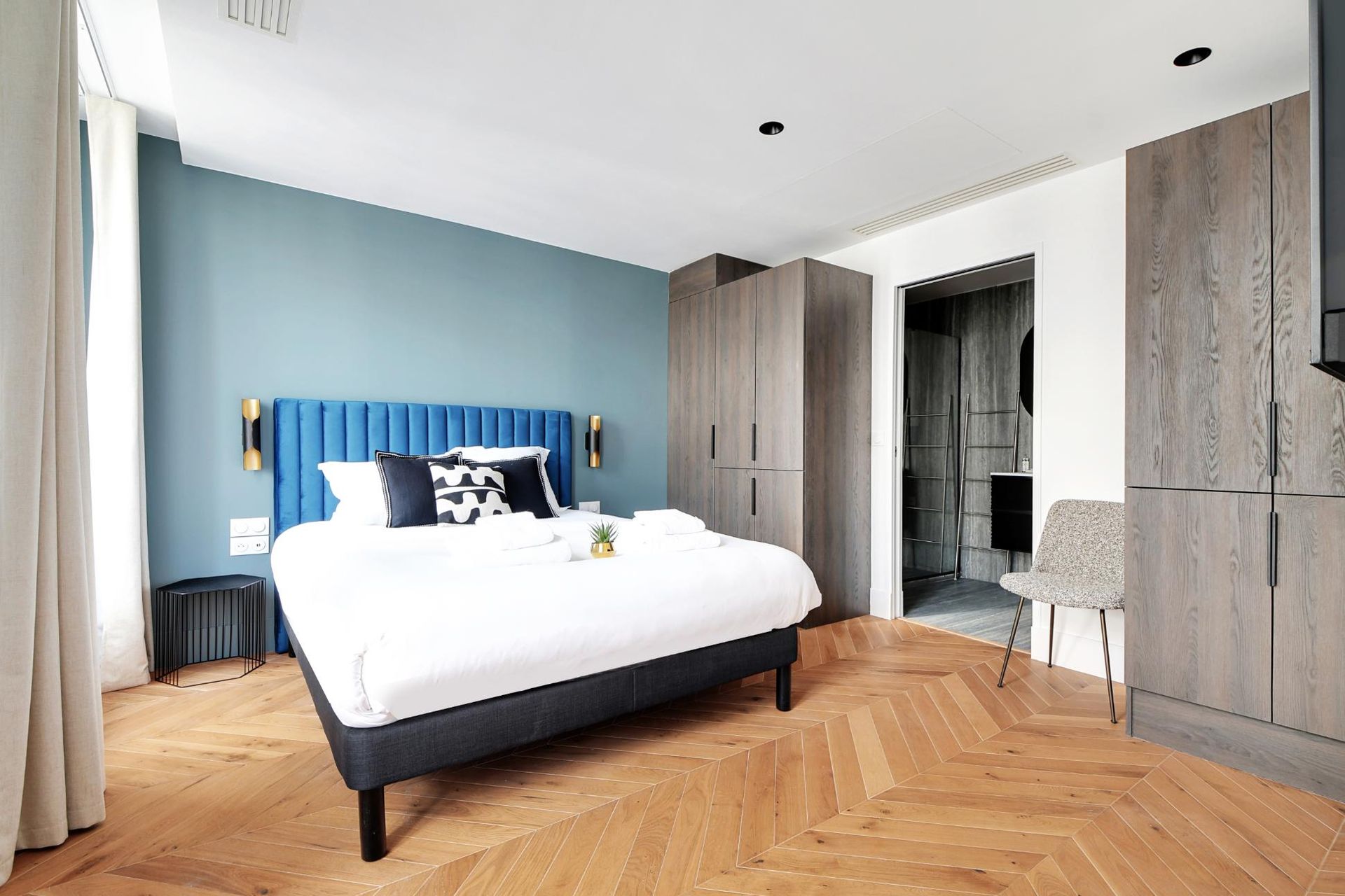3 bedroom apartment in Paris Haussmann