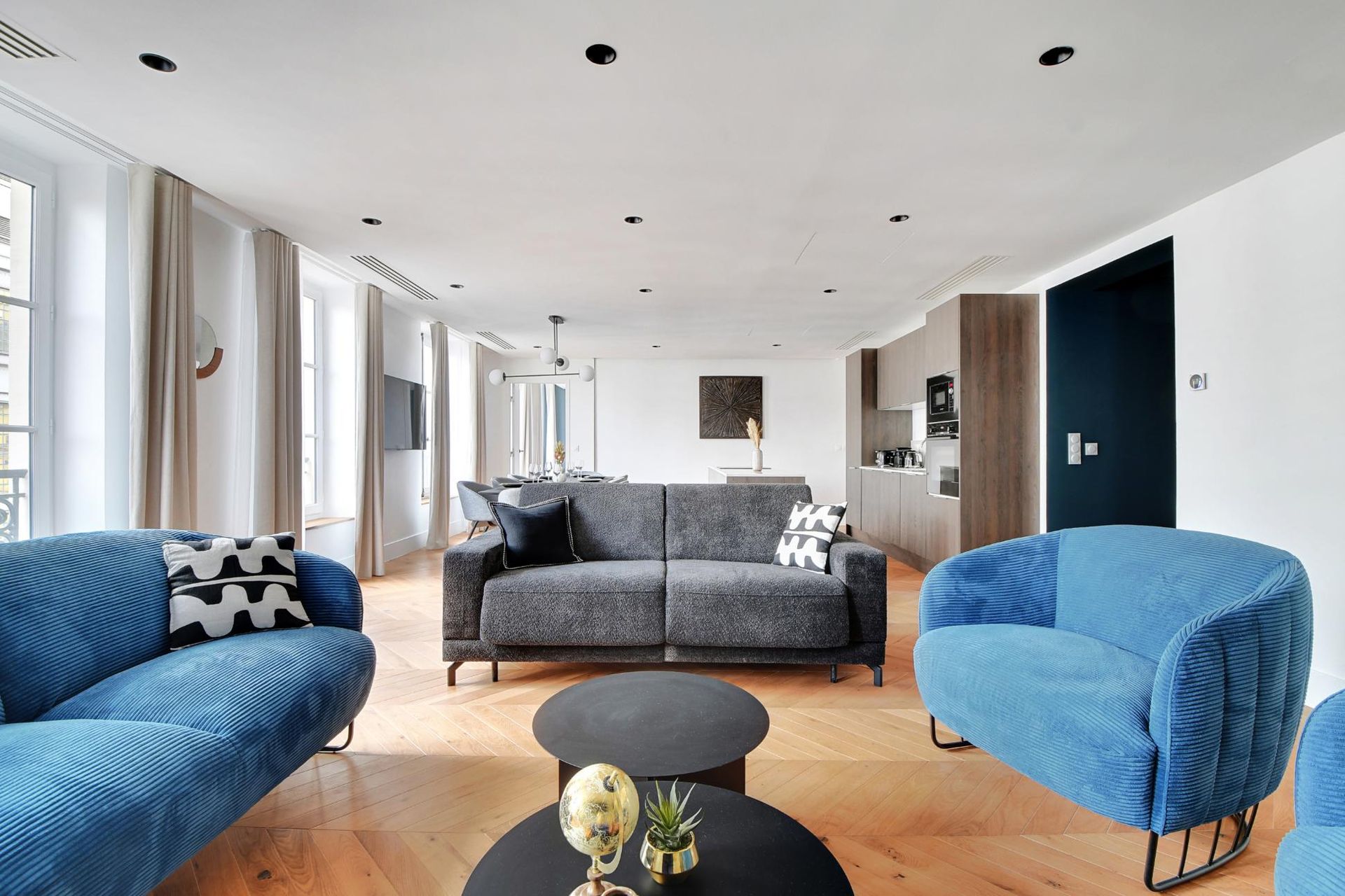 3 bedroom apartment in Paris Haussmann
