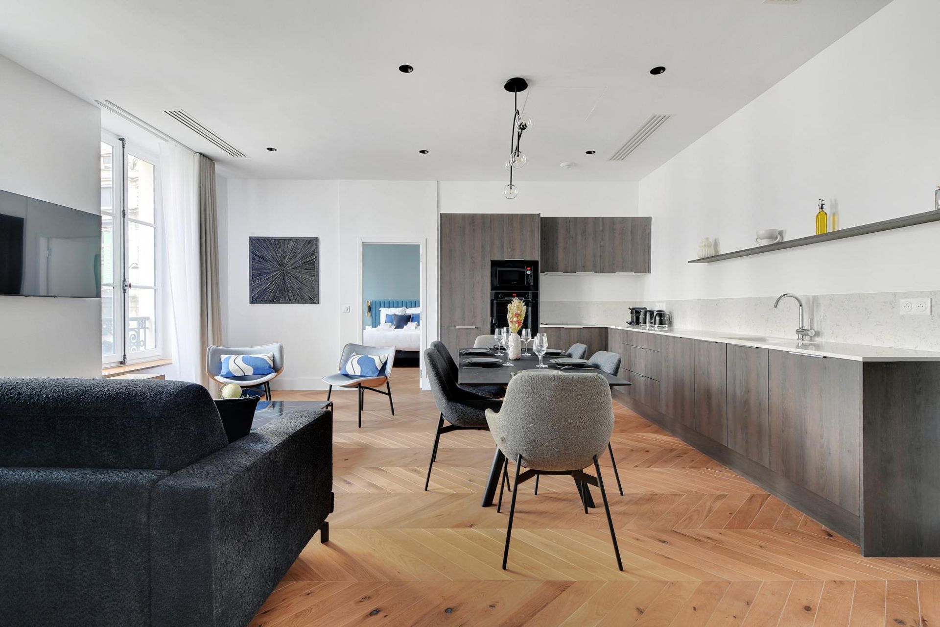 2 bedroom apartment in Paris Haussmann