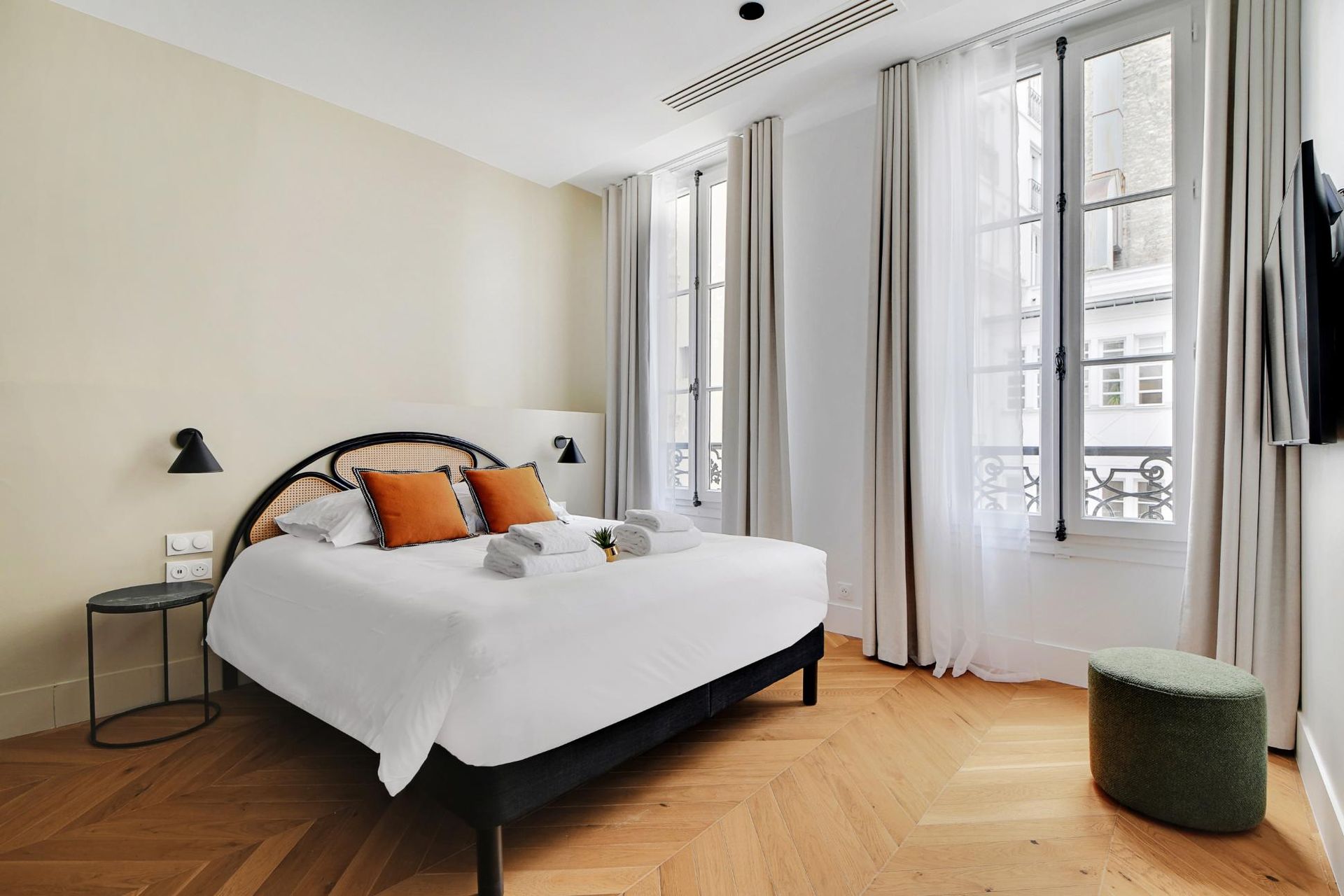 1 bedroom apartment in Paris Haussmann