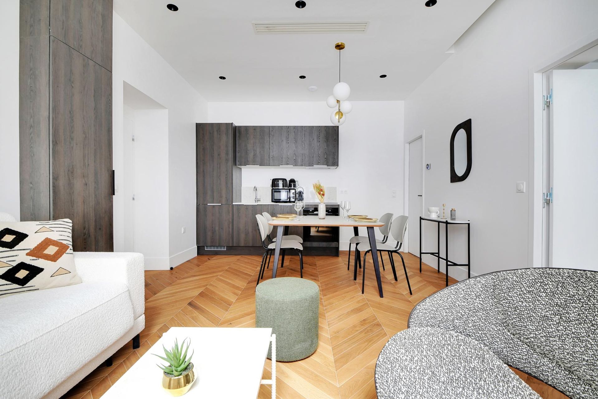 1 bedroom apartment in Paris Haussmann