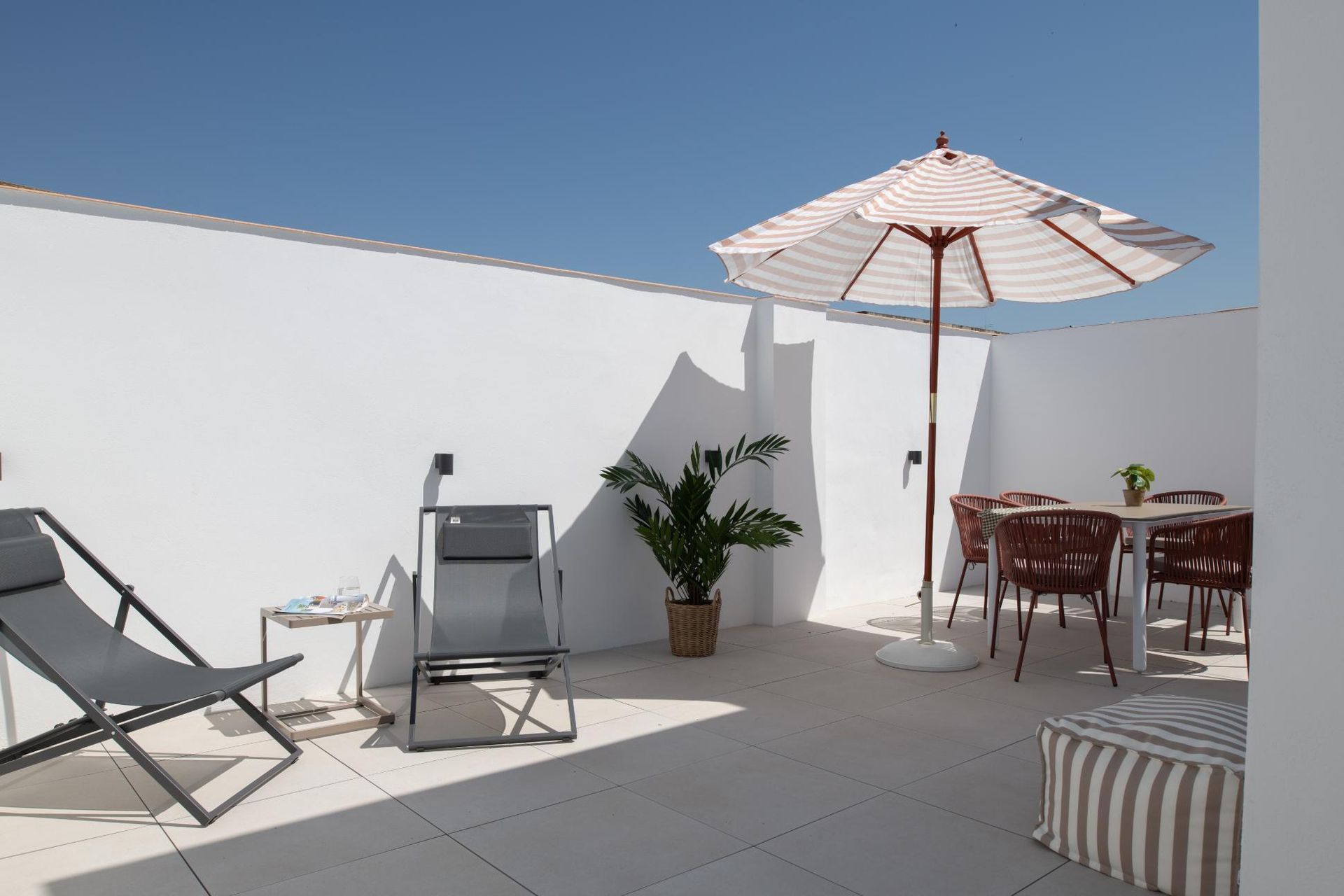 Apartamento de 2 dormitorios con terraza en Seville Triana