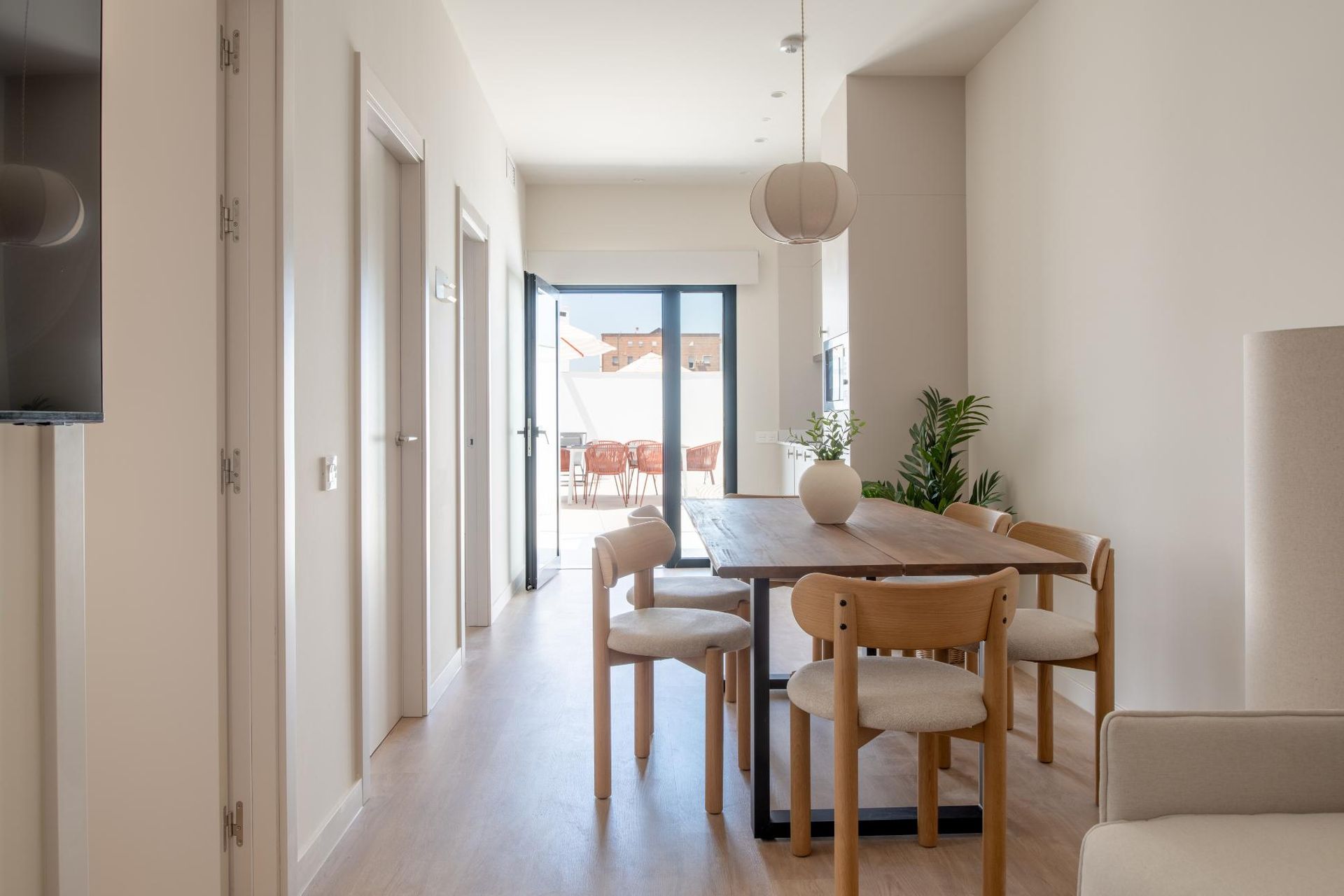 Apartamento de 2 dormitorios con terraza en Seville Triana