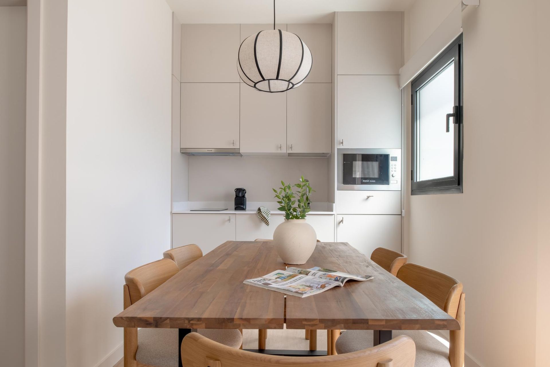 Apartamento de 2 dormitorios con terraza en Seville Triana