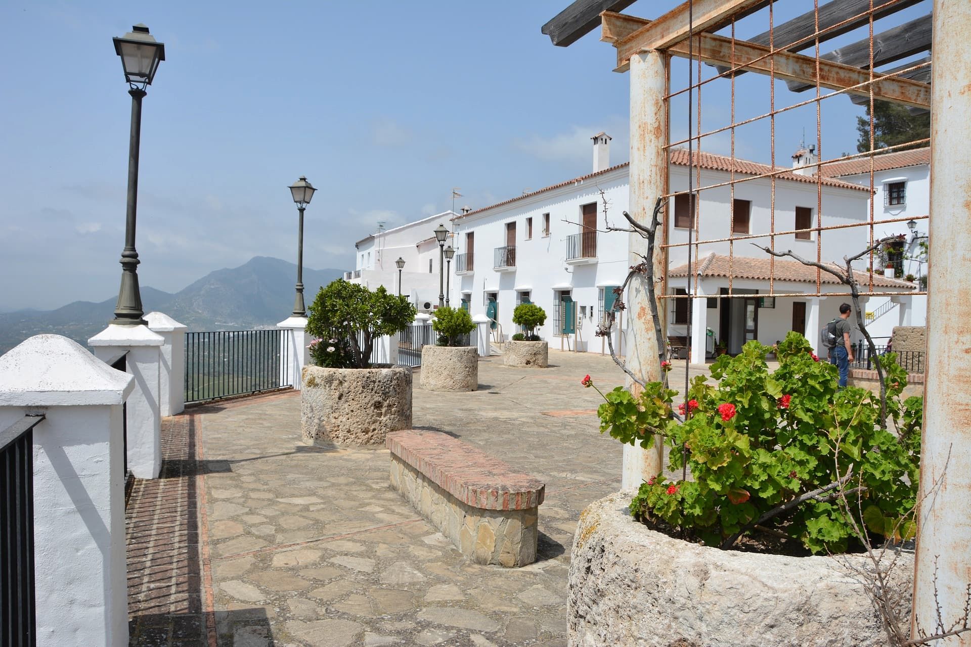 Excursiones a una hora de Granada: Los pueblos más bonitos